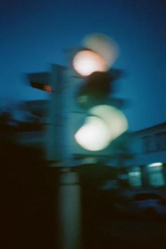 Cinematic Motion Impressionism style reference image — motion blur