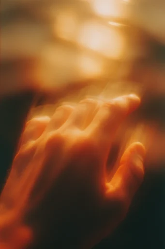 Kinetic Amber Nocturne style reference image — analog film grain