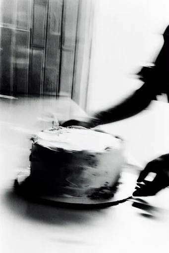 Spectral Kinetic Noir style reference image — minimalist kinetic composition