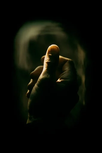 Cinematic Chiaroscuro Solitude style reference image — cinematic solitude