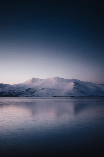 Moody Ethereal Minimalism style reference image — minimalist landscape photography