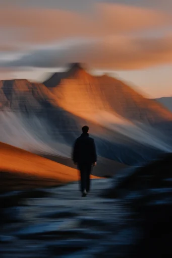 Luminous Nocturnal Fluidity style reference image — nocturnal atmospheric lighting