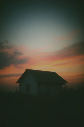 Nostalgic Analog Introspection style reference image — soft focus nostalgia