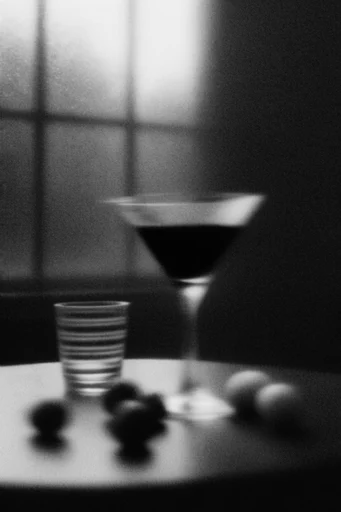 Ethereal Noir Pictorialism style reference image — chiaroscuro