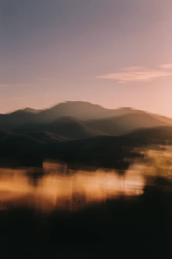 Kinetic Amber Nocturne style reference image — motion blur