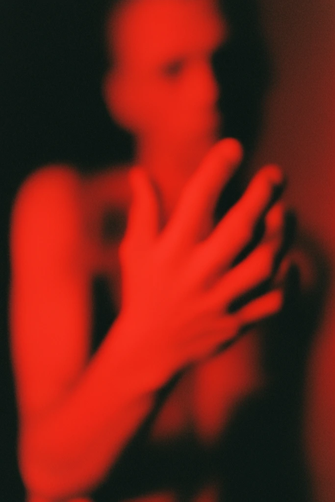 Crimson Noir Glitch style AI image example 1