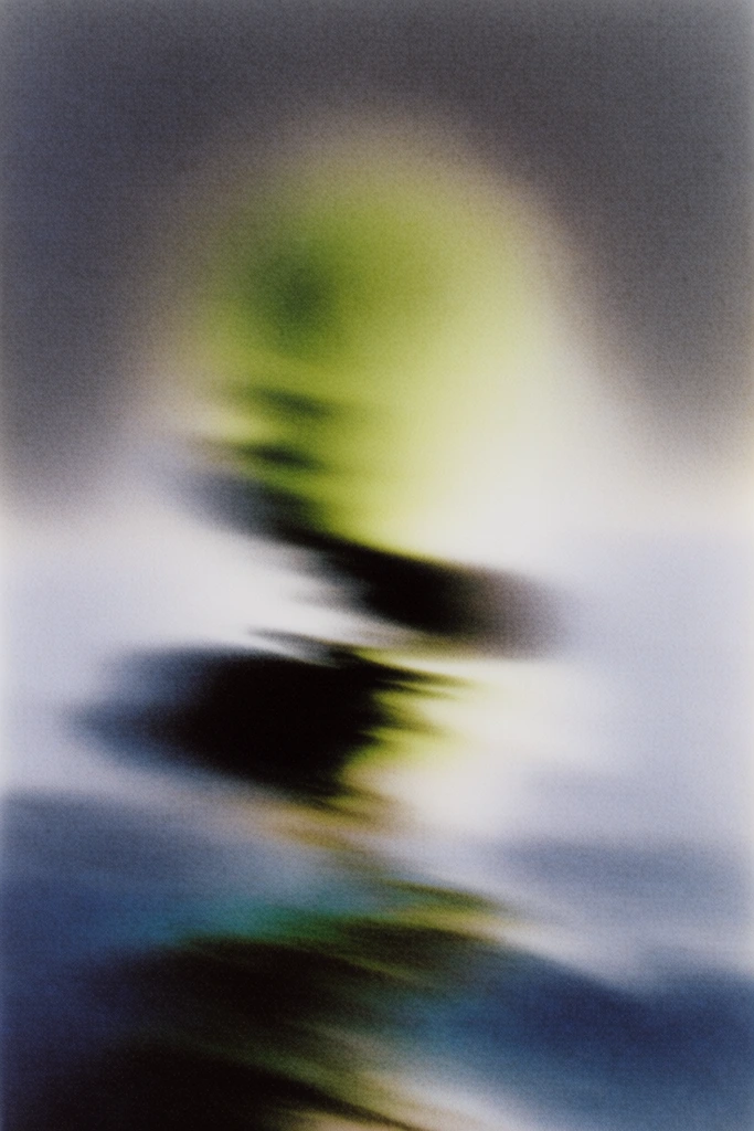 Luminescent Spectral Blur style AI image example 2