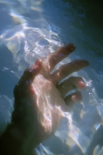 Luminous Aquatic Impressionism style reference image — liquid distortion