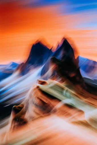 Kinetic Amber Nocturne style reference image — intentional camera movement
