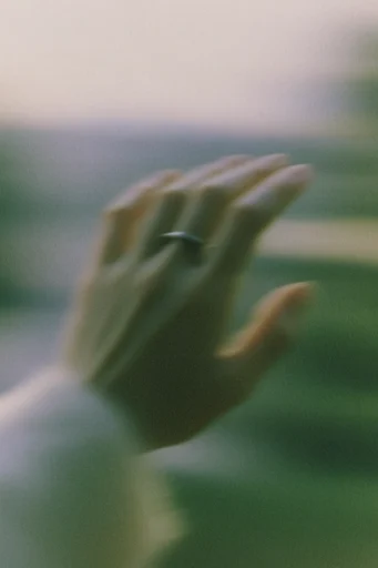 Ethereal Nostalgic Haze style reference image — ethereal light diffusion