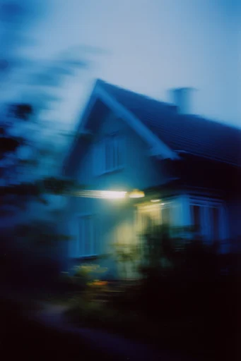 Kinetic Cyan Nocturne style AI image example 4