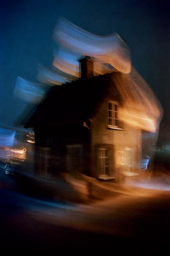 Kinetic Nocturnal Amber style reference image — ethereal light trails