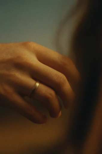 Analog Cinematic Nostalgia style reference image — warm amber lighting
