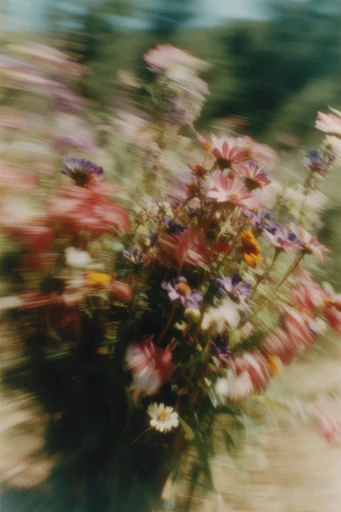 Dynamic Kinetic Velocity style reference image — abstract movement
