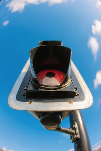 Dynamic Fisheye Streetwear style reference image — fisheye lens distortion