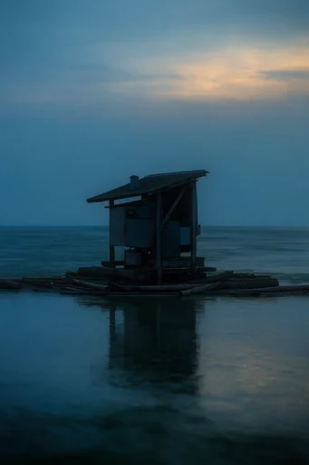 Ethereal Blue Solitude style reference image — ethereal heavy fog