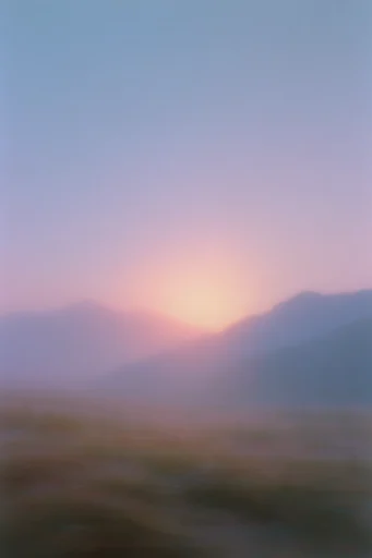 Ethereal Motion Dreamscape style reference image — light leaks