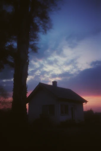 Ethereal Analog Nostalgia style AI image example 4