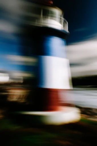 Kinetic Luminous Blur style reference image — abstract velocity