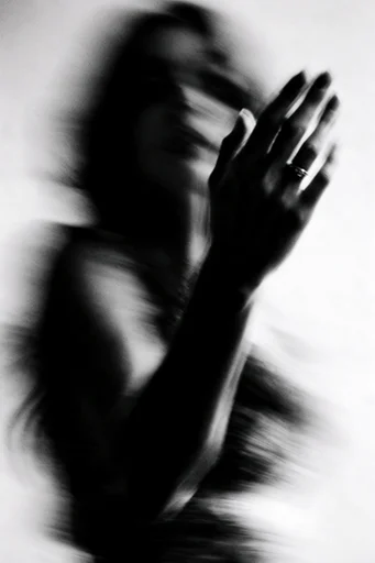 Kinetic Noir Abstraction style reference image — cinematic noir