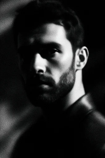 Gritty Chiaroscuro Noir style reference image — gritty analog noir