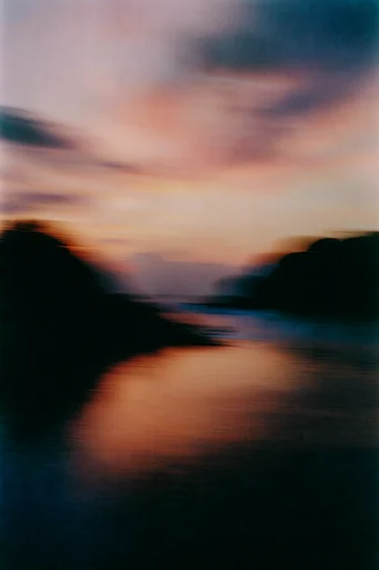 Amber Kinetic Nostalgia style reference image — shutter drag