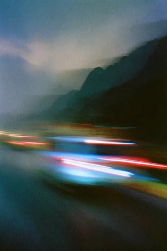 Kinetic Dreamcore Analog style reference image — lo-fi photography