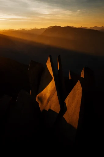Amber Chiaroscuro Minimalism style reference image — chiaroscuro lighting