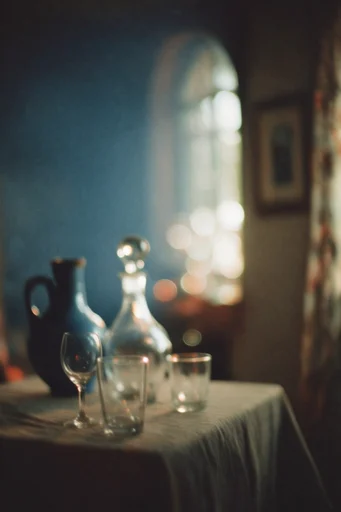 Cinematic Nocturnal Bokeh style reference image — nocturnal city bokeh