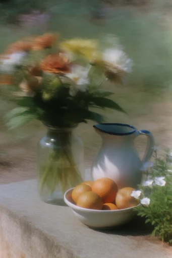 Kinetic Impressionist Motion style reference image — motion blur