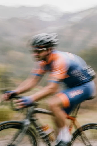 Dynamic Kinetic Velocity style reference image — motion blur