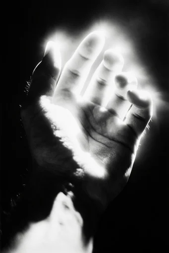 Luminous Noir Abstraction style reference image — heavy film grain