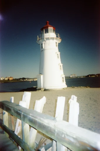 Gritty Analog Snapshot style reference image — high contrast