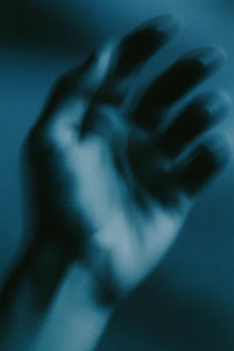 Ethereal Cyan Blur style reference image — ethereal silhouette