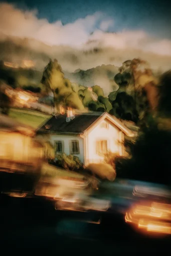 Kinetic Nocturnal Haze style reference image — nocturnal urban atmosphere