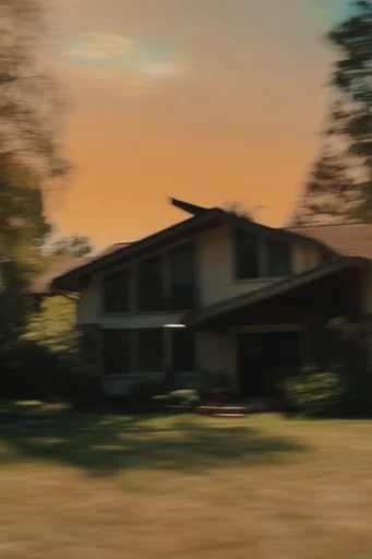 Amber Kinetic Nostalgia style reference image — amber sunset gradient