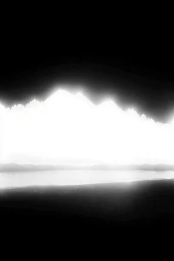 Ethereal Spectral Chiaroscuro style AI image example 2