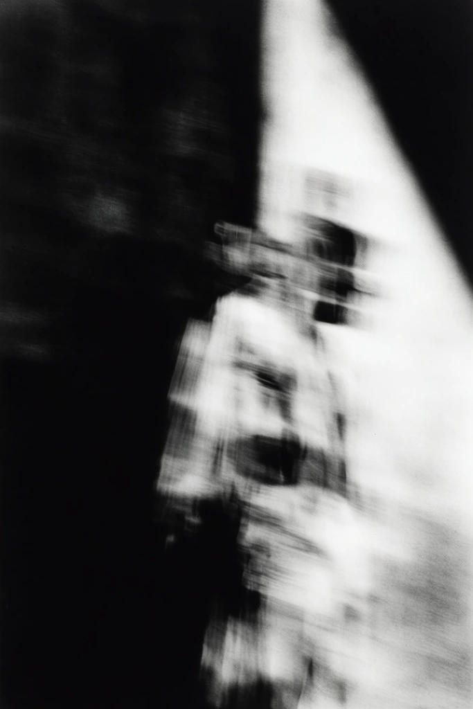Kinetic Spectral Noir style AI image example 2