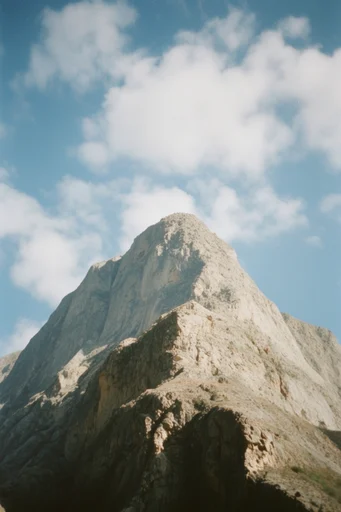 Dynamic Skyward Perspective style reference image — extreme low-angle perspective