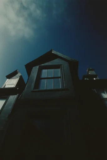 Cinematic Cyan Noir style AI image example 4
