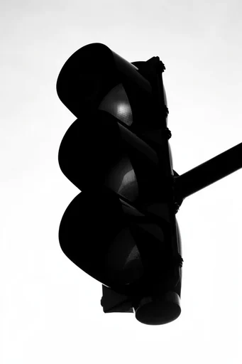 Kinetic Monochrome Minimalism style reference image — motion blur
