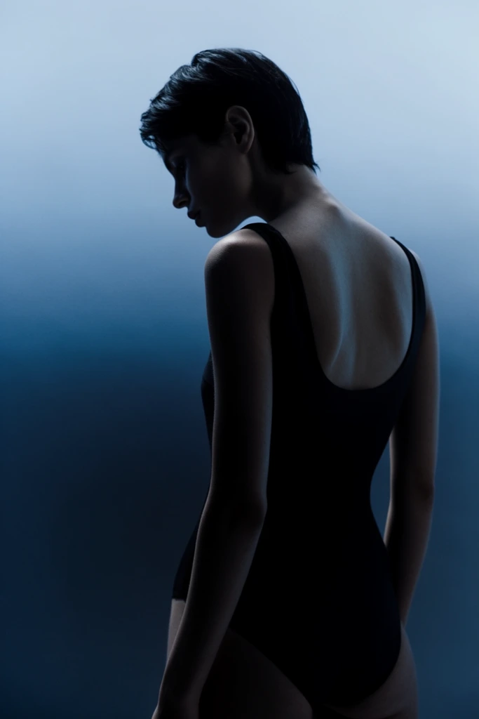 Cinematic Cyan Noir style AI image example 2