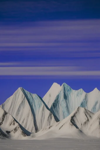 Minimalist Temporal Distortion style reference image — minimalist surrealism