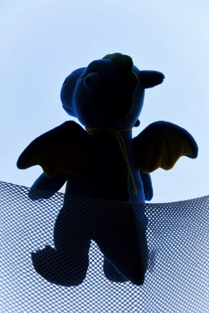 Luminous Cobalt Noir style AI image example 3